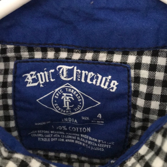 Epic Threads b&w gingham button down shirt, size 4 - Picture 2 of 3